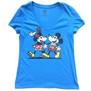 Disney collectible tee shirt Mickey & Minnie shirt